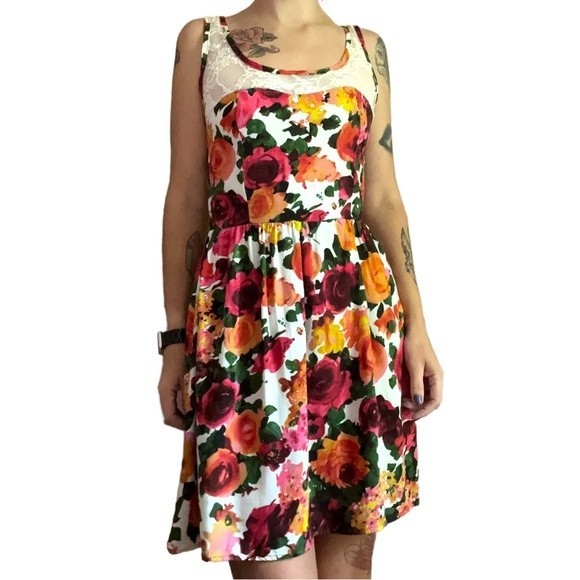 Kirra Floral Dress with Lace Detail, Size Medium Tank Dress, Pacsun - Picture 4 of 14
